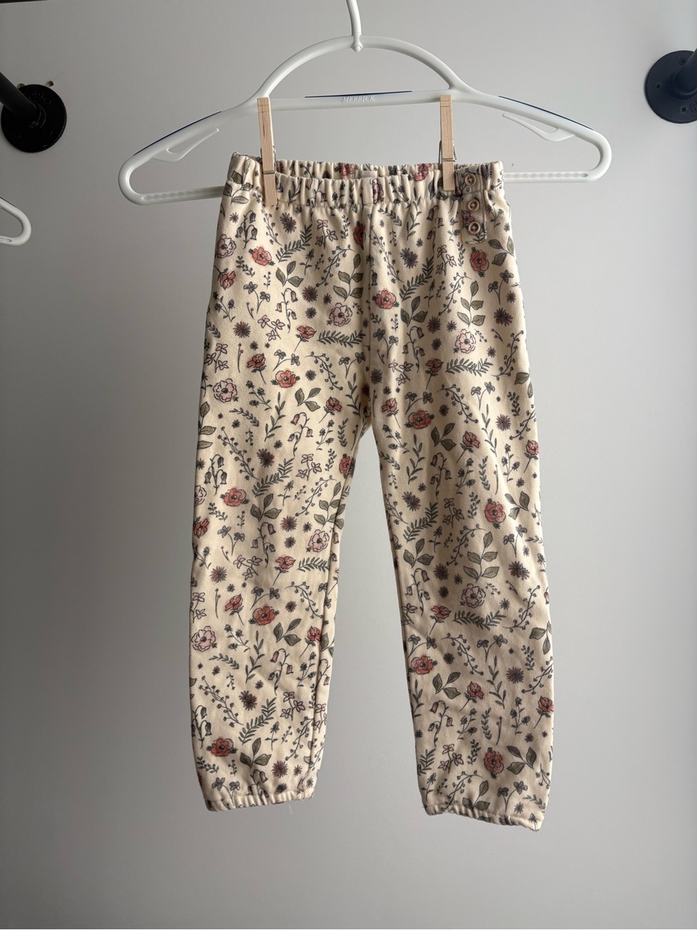 Ettie & H Cream Floral Jogger Pants, 3T